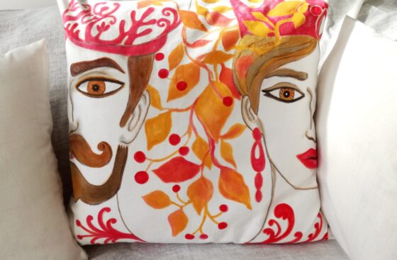 cuscini_originali-teste_di_moro-vasi_siciliani-folklore_siciliano-teste_di ceramica-portafiori-sicilia_araba-tradizioni_siciliane-teste_di_turco_innamorati_di_palermo_leggende_antiche-souvenir_siciliano-cuscini_dipinti_a-mano-arredamento_design-pezzi_unici-stile_maioliche