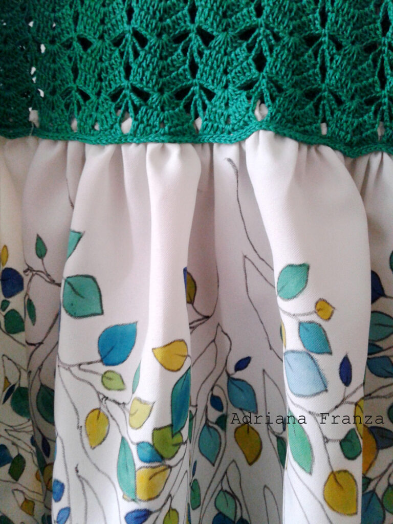 vestito-personalizzato-dipinto_a_mano-decorazione-ramage-verde-dipintoamano-uncinetto-pezzo_unico-abito_originale-foglie-sicilia
