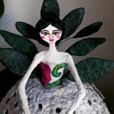 frida-kahlo-donne-di-luce-lampada_sicilia_cartapesta_retro_shabby_chic_regalo_originale_noto-vienna-ecodesign