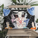 estroso_cuscino_dipinto_a_mano-homedecor_pezzo_unico_circo-pioggia-rinascita-rigenerazione-surrealismo-grafico-sfondo_nero-luna-sole-pioggia-cuore_fiorito