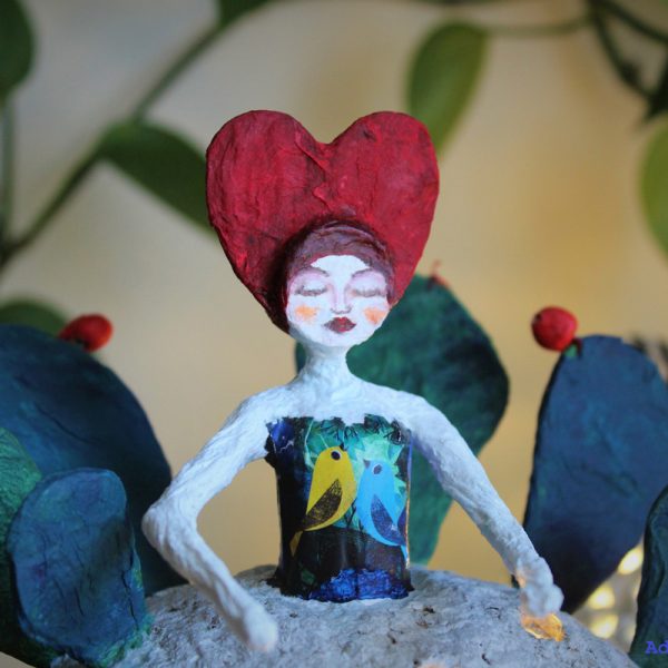 sicilian_cool_design_object-ecodesign-hand-made-papier-mâché-home_decor-sicilian_recycle_design-fairytale-mood-lights-table_lamp_one_of_a_kind_unique_present_artistic_souvenir_sicily-noto-sicilian_gifts-prickly_pears