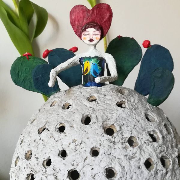 heart-handmade-lamp-papiermache-artistic-home-decor-unique_gift