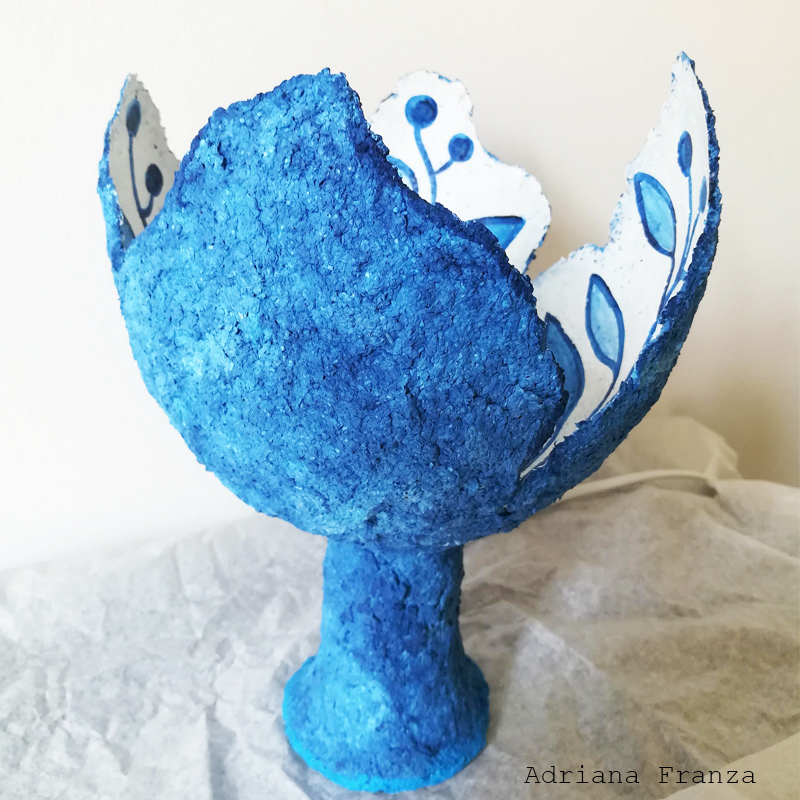blue-flower-lamp