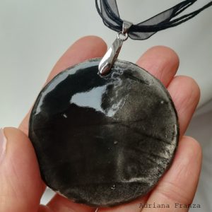 black-necklace-ceramic-keramik-schmuck-wien-handwerk-geschenke
