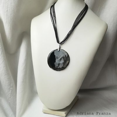 black-necklace-ceramic