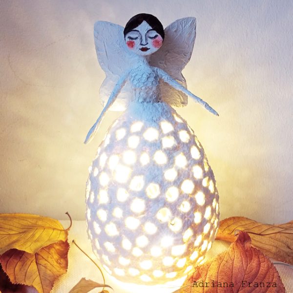 lea-angel-glücksbringer-ecodesign-shabby_chic_lamp-hand-made-papier-mâché-home_decor_recycle_design-fairytale-mood-lights-table_lamp_one_of_a_kind_unique-gift-statuette-paper-mache-white-butterfly