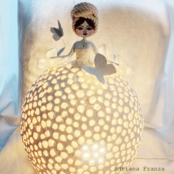 ecodesign-shabby_chic_lamp-hand-made-papier-mâché-home_decor_recycle_design-fairytale-mood-lights-table_lamp_one_of_a_kind_unique-gift-statuette-paper-mache-white-butterfly