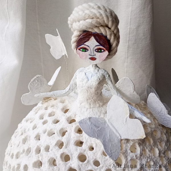 ecodesign-shabby_chic_lamp-hand-made-papier-mâché-home_decor_recycle_design-fairytale-mood-lights-table_lamp_one_of_a_kind_unique-gift-statuette-paper-mache-white-butterfly