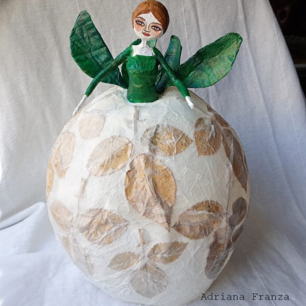 ambra-lampada-cartapesta-donne-di-luce