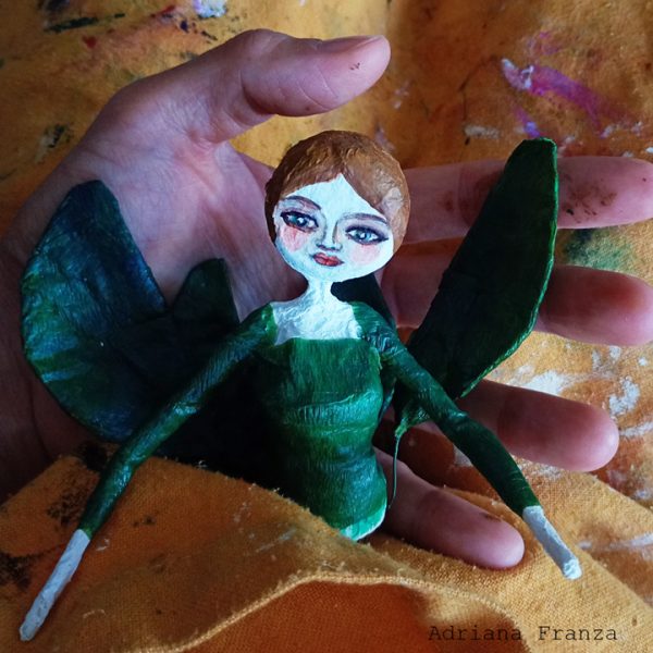 amber-autumn-leaves-lamp