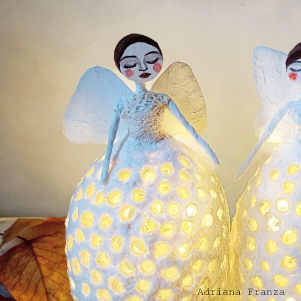 aura-angel-glücksbringer-ecodesign-shabby_chic_lamp-hand-made-papier-mâché-home_decor_recycle_design-fairytale-mood-lights-table_lamp_one_of_a_kind_unique-gift-statuette-paper-mache-white