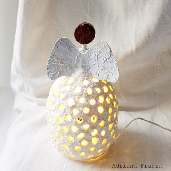 aura-angel-glücksbringer-ecodesign-shabby_chic_lamp-hand-made-papier-mâché-home_decor_recycle_design-fairytale-mood-lights-table_lamp_one_of_a_kind_unique-gift-statuette-paper-mache-white