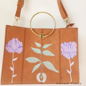 tracollina-beige-borsa-dipinta-a-mano-fiori-vestiti-dipinti-abiti-personalizzati-pittura-accessori-dipinti