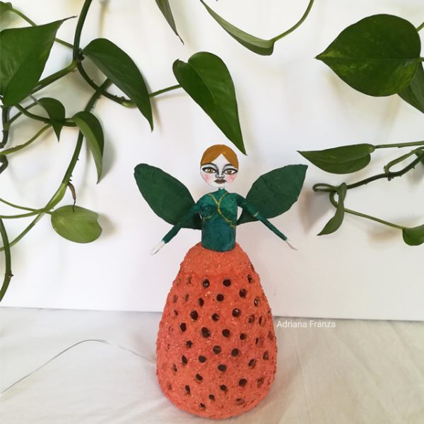 helena-papermache_doll-gift_for-home-original_presents-vienna-orange-green-small-lamp-handmade-lamp-sicilian_present-kleine_lampe,kunsthandwerk_wien