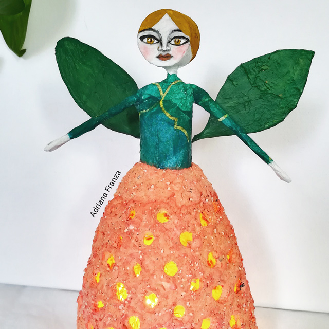 helena-papermache_doll-gift_for-home-original_presents-vienna-orange-green-small-lamp-handmade-lamp-sicilian_present-kleine_lampe,kunsthandwerk_wien