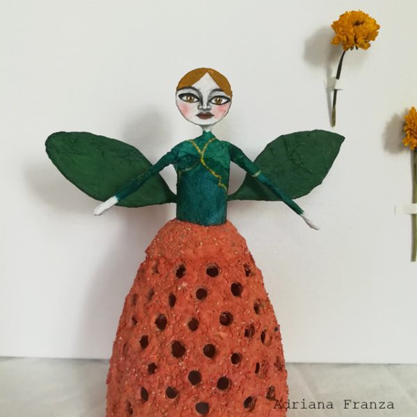 helena-papermache_doll-gift_for-home-original_presents-vienna-orange-green-small-lamp-handmade-lamp-sicilian_present-kleine_lampe,kunsthandwerk_wien