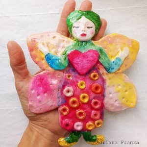 angioletto-da-appendere-portafortuna-regalo-colorato-farfalla-fatina-vienna