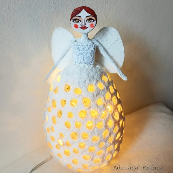 lucilla-angioletto-lampada-cartapesta-bambolina-portafortuna-angelo-custode-bianco